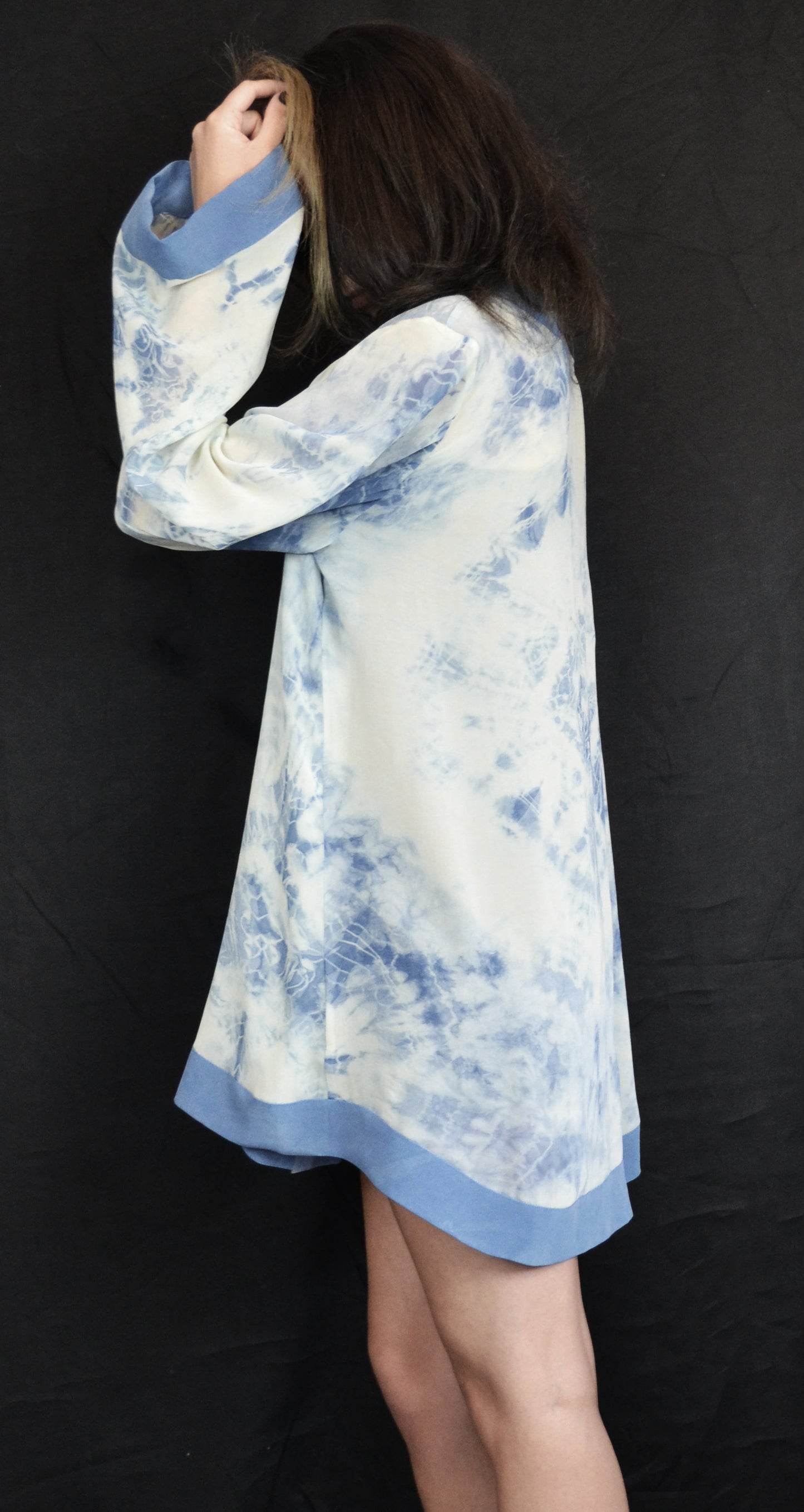 Undulate Robe