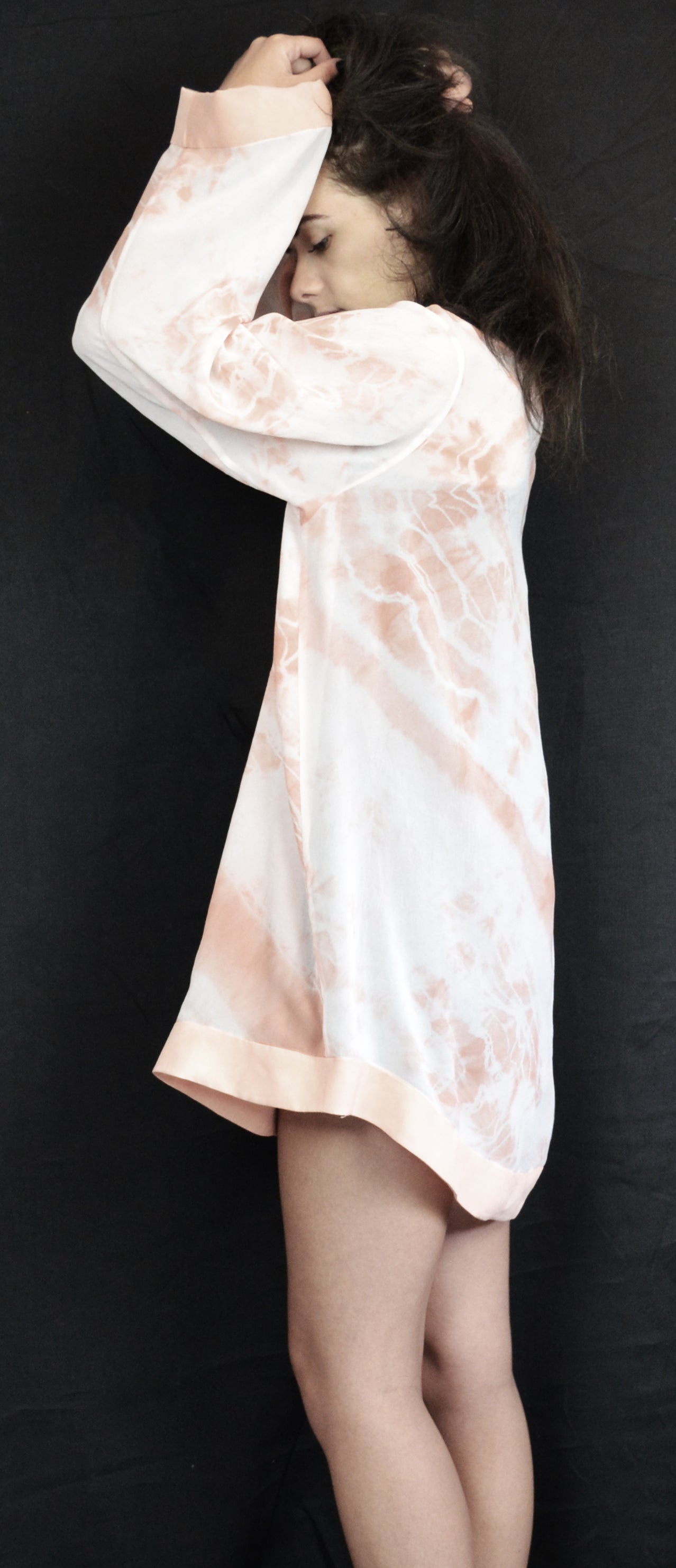 Undulate Robe