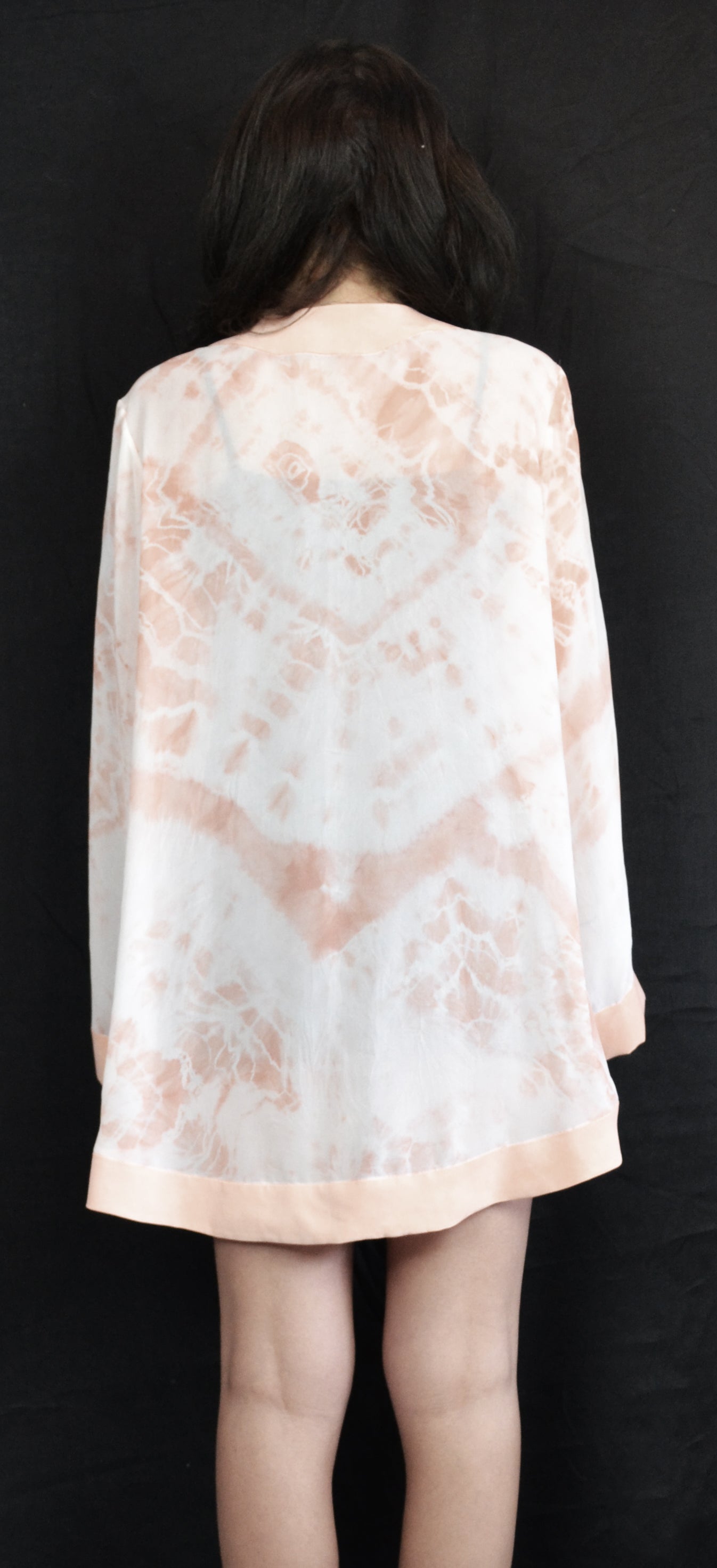 Undulate Robe