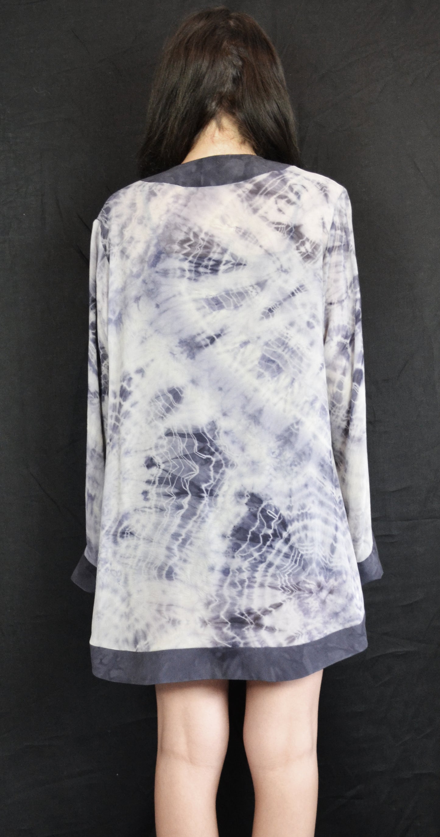 Undulate Robe